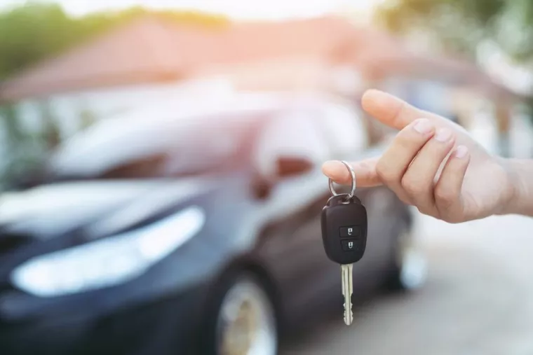 Comment avoir une voiture de prêt avec son assurance à Barcarès, Barcarès, Arpège Events